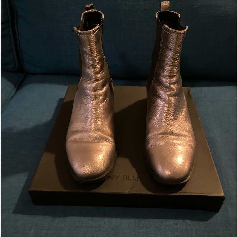 Kenneth Cole metallic ankle boots in size 8.5. - Picture 10 of 12